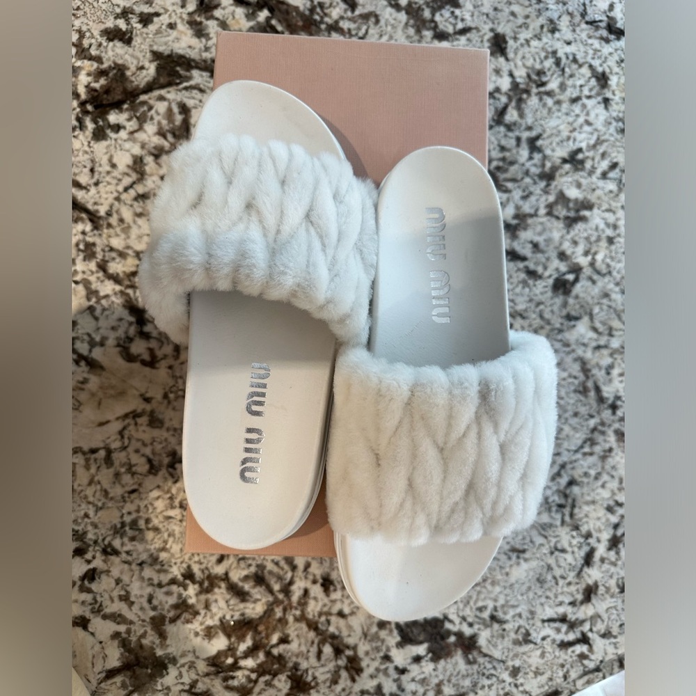 Miu Miu Matelasse Logo Slide Sandals White